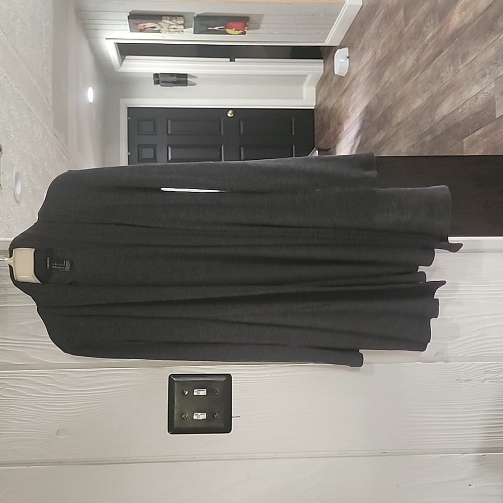 WOMEN'S FOREVER 21 SWEATER CARDIGAN SMALL